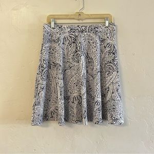 J. McLaughlin White & Navy Blue Printed A Line Skirt Medium